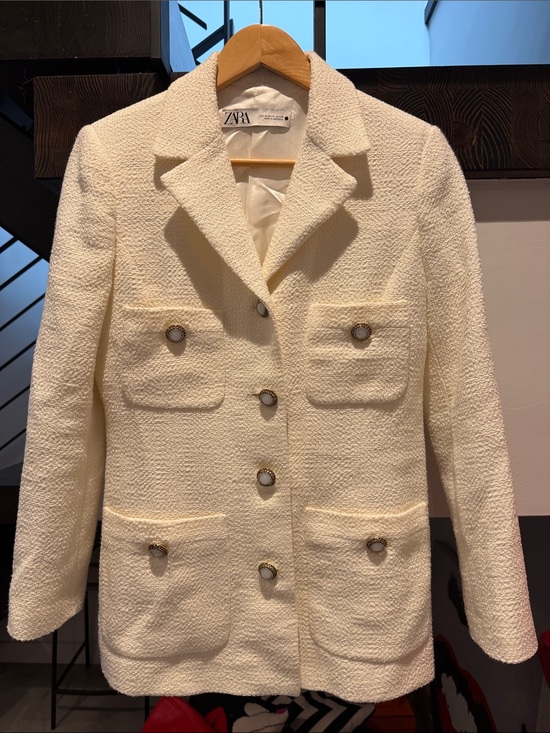 Zara Jackets & Blazers - ZARA Cream Bouclé Pocket Blazer Jacket